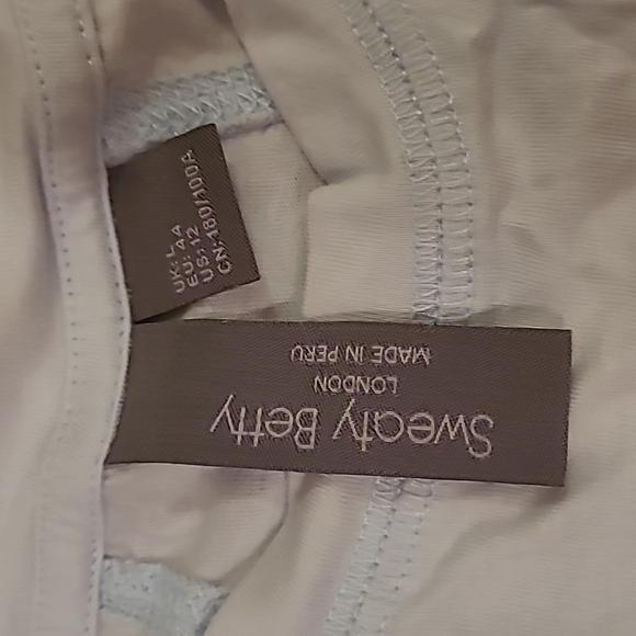 Tank top - Picture 2 of 3